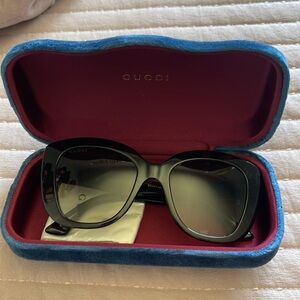 Gucci women’s sunglasses
